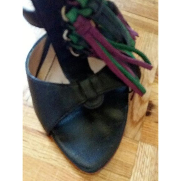 Hugo Boss strappy leather black w/ fringe leather high heels sandals shoes 38 8 - Picture 3 of 13